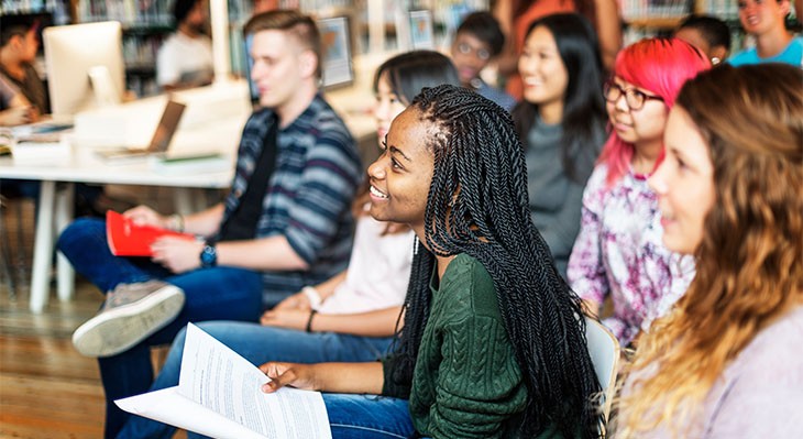 © Rawpixel.com - Adobe Stock Auszubildende in einem Comunity College